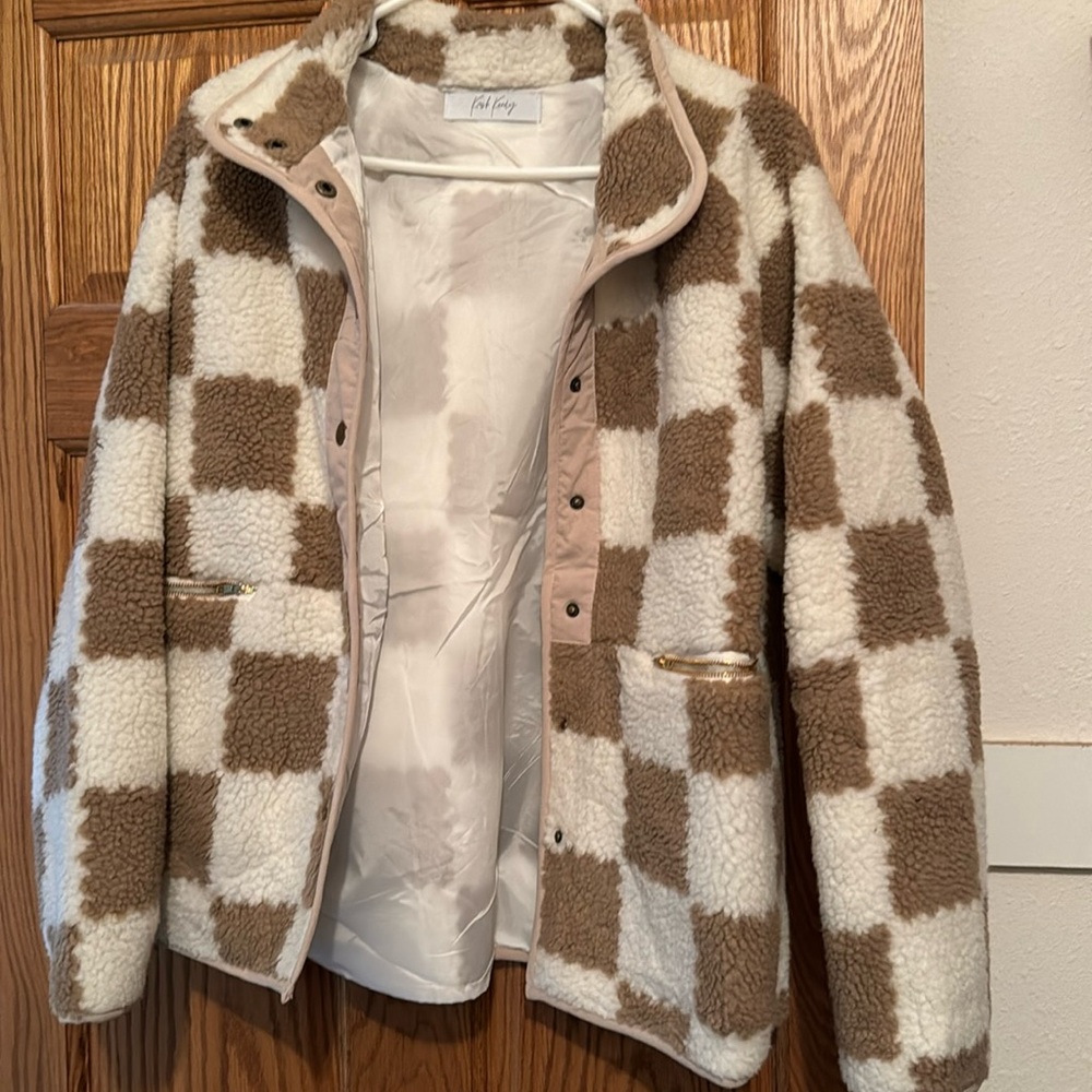 Fleece snap closure